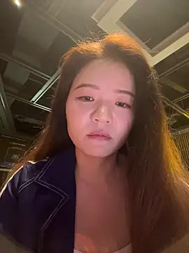 lucyxiaolulu online show from April 17, 1:40 am