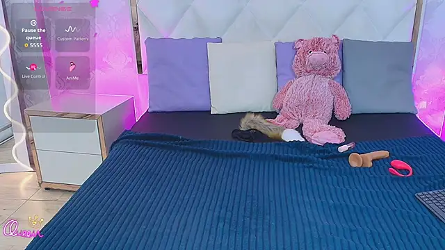 kolyn tay online show from April 17, 9:50 pm