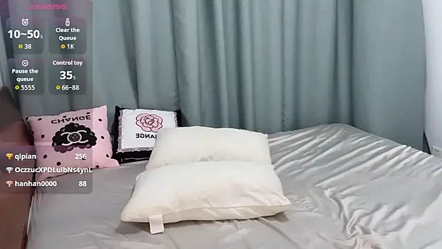 Siren M online show from April 16, 8:08 pm