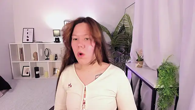 Vanessa ama online show from April 10, 1:50 pm