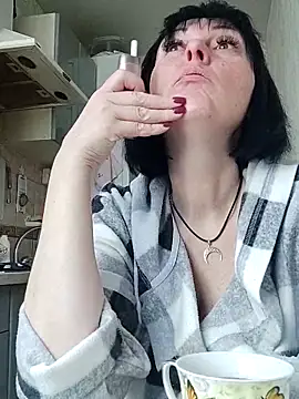 HelgaDennis online show from April 7, 6:37 am