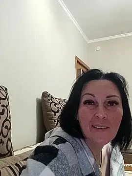 HelgaDennis online show from March 30, 6:18 pm