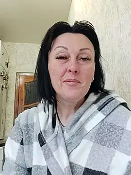 HelgaDennis online show from April 9, 7:14 am