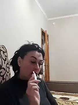 HelgaDennis online show from April 15, 9:48 pm