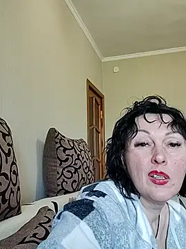 HelgaDennis online show from April 15, 6:58 am