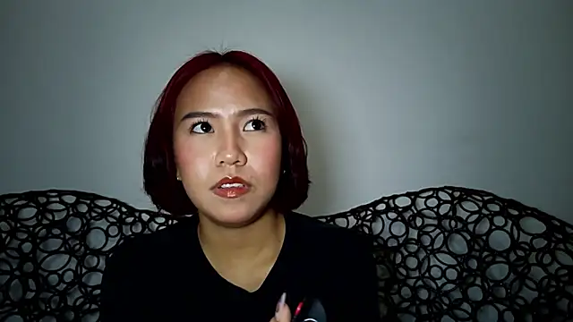 misscutee online show from April 9, 3:39 pm