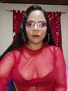 ROUSSE SINCLAIR online show from April 4, 8:29 pm