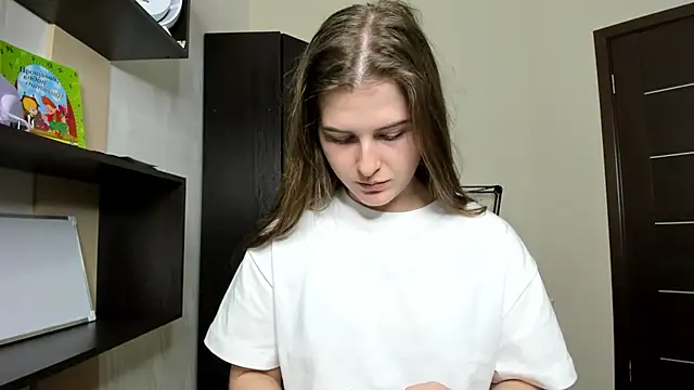 OhMyAlice online show from April 18, 7:58 pm