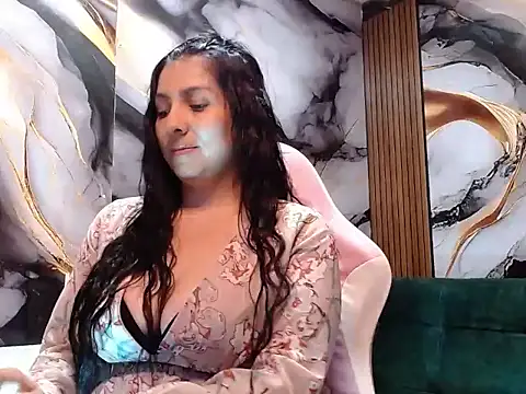 HELLEN MARK online show from April 18, 11:35 am