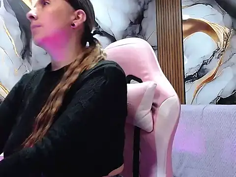 HELLEN MARK online show from April 6, 11:33 am