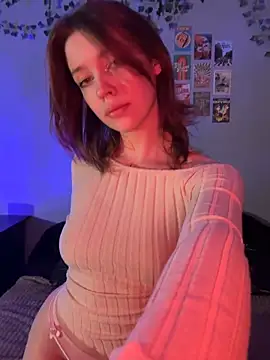 VelvetBlossom online show from April 4, 3:22 pm