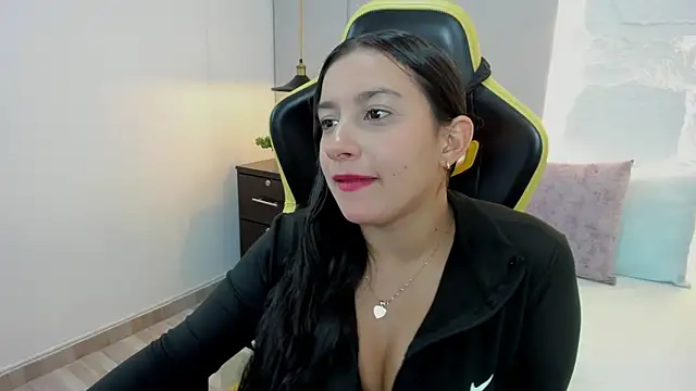 kira relish online show from April 14, 11:32 am