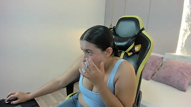 kira relish online show from April 10, 11:16 am