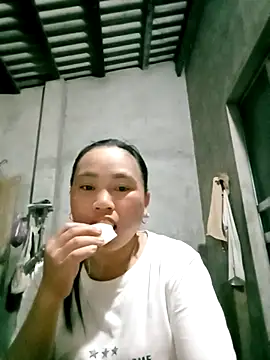 TIA-TIA20 online show from April 6, 11:11 am