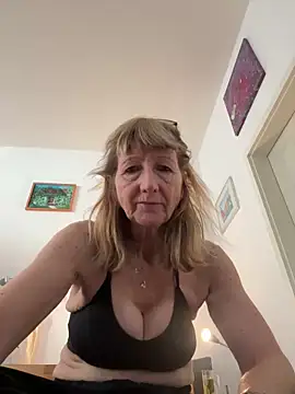 MatureKim online show from March 31, 2:17 pm