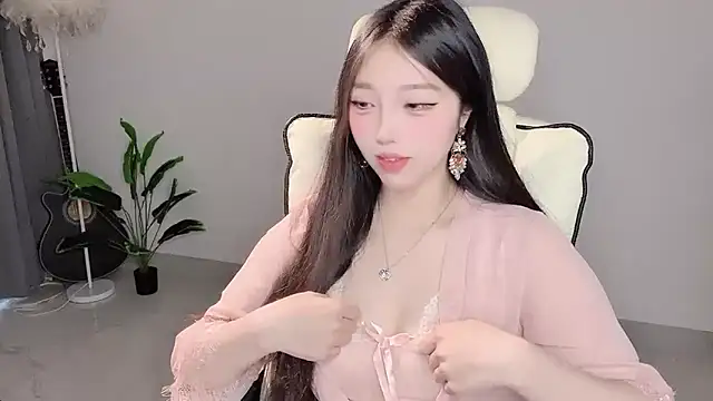 Yukiy8877 online show from April 18, 12:57 am