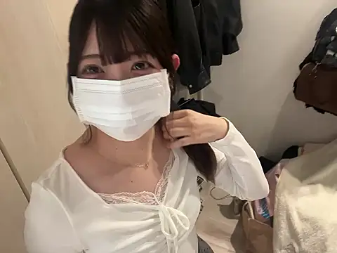 y-u-r-a-33 online show from April 20, 7:44 am