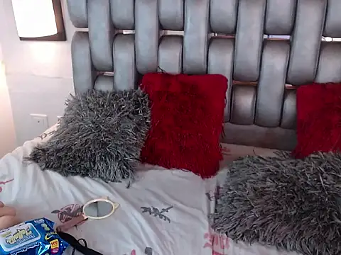 Sofiia Vega  online show from April 18, 1:35 pm