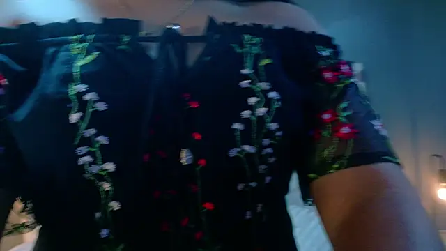 AhslyEvans   online show from March 27, 11:55 am