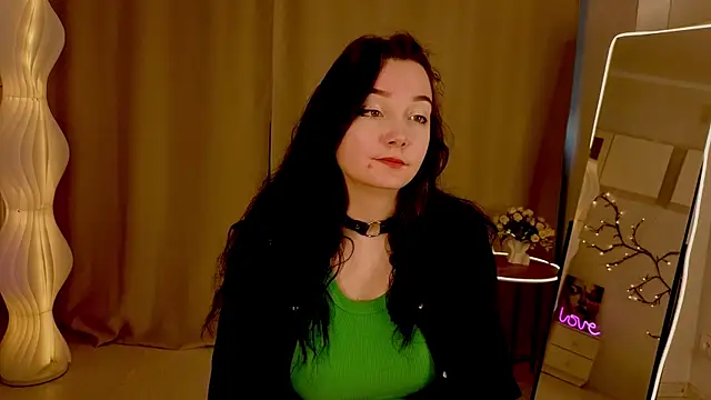 KaraNeagle online show from April 13, 6:14 am