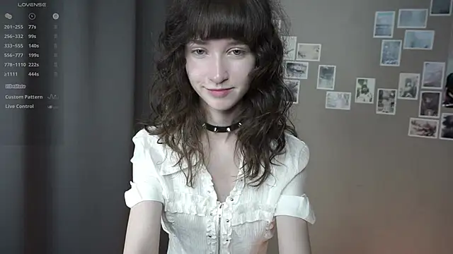 DellaLeck online show from April 19, 8:00 pm