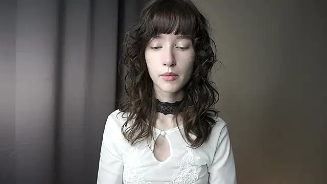 DellaLeck online show from April 2, 8:06 pm