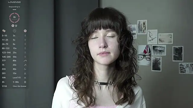 DellaLeck online show from April 16, 8:30 pm