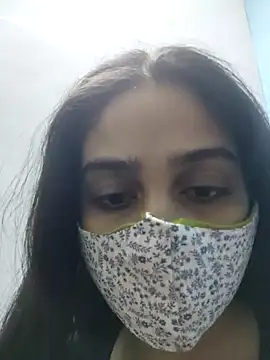 ALIZA FENDY online show from March 27, 1:23 pm