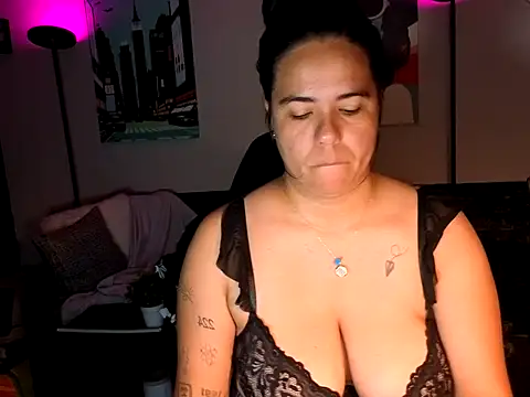 HannaJonns online show from April 18, 7:11 am