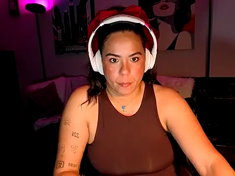 HannaJonns online show from March 28, 6:13 am