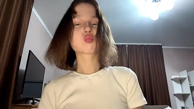 asunanue online show from April 18, 10:53 pm