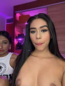 Rossie Blooms online show from April 14, 10:21 pm