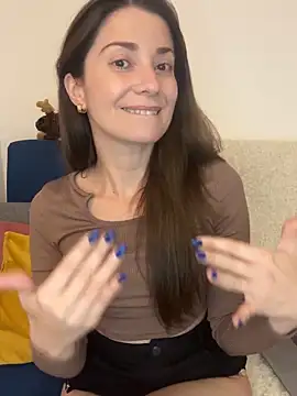 natashakinski online show from April 17, 10:23 pm