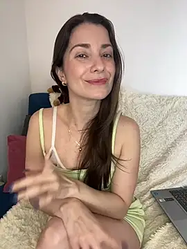 natashakinski online show from April 10, 7:42 pm