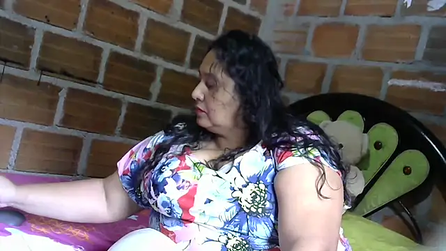 tistmature-69 online show from April 18, 2:19 pm