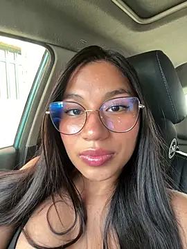 breenda01 online show from April 6, 8:54 pm