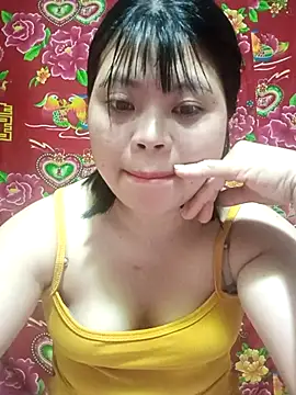 Dumi 009 online show from April 2, 3:31 pm