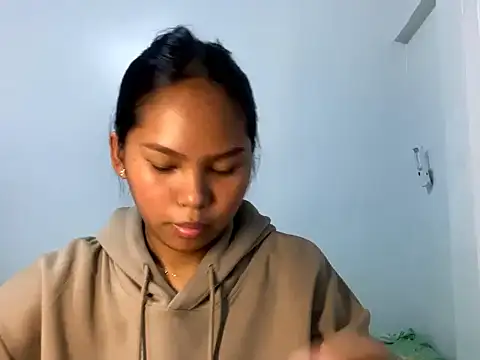 CorrinaThach online show from April 15, 3:23 pm