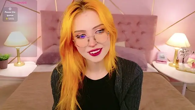 Bella Cloud online show from April 9, 9:31 pm