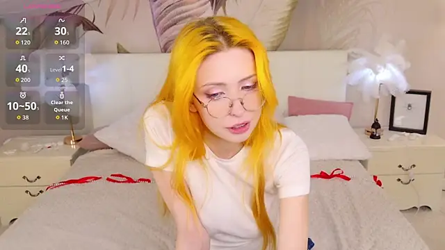 Bella Cloud online show from April 13, 9:48 pm