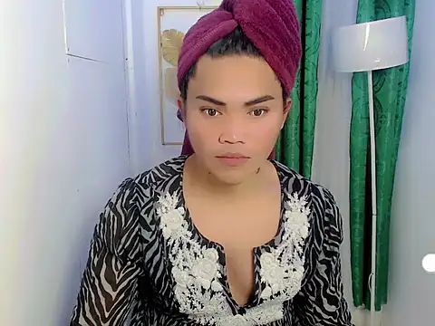 Midnightsnack88 online show from April 15, 7:09 am