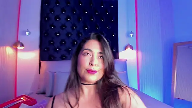 Sofia-Venegas online show from April 8, 8:11 pm