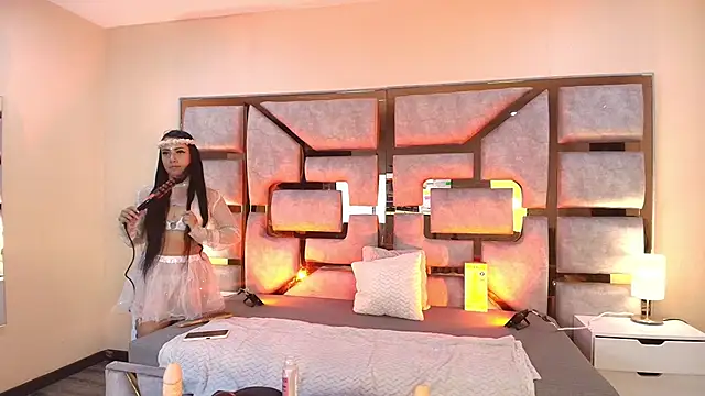 brithny bratz  online show from April 11, 5:02 am