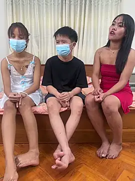 mei-678 online show from March 26, 1:35 pm