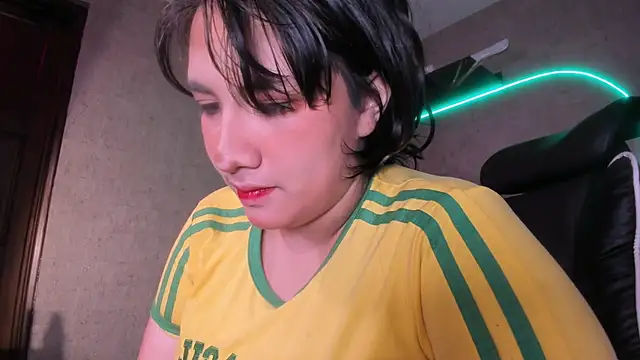 Carmillaa online show from April 1, 10:29 pm