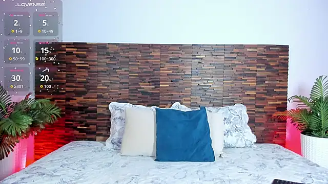 andreazoe online show from April 7, 2:19 pm