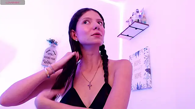 sofy bonnet1 online show from April 12, 12:41 pm