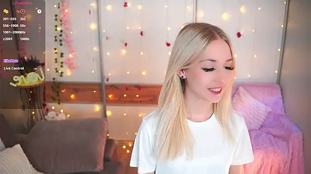 ScarlettRansdell online show from April 2, 5:10 pm