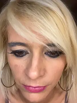 evaluminax online show from April 17, 11:18 pm