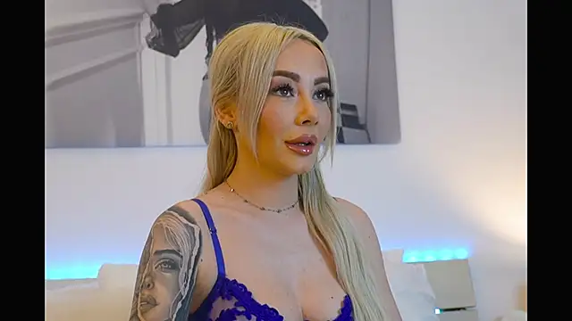 FrancescaGrayy online show from April 18, 5:15 pm